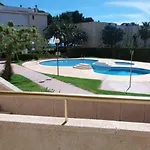 Apartment Gran Apartamento: Oasis Privado Con Jardín Y Piscina