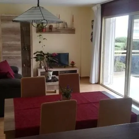 아파트 100m2 Big Private Garden And Pool/ 100m2 Gran Jardin Privado Y Piscina / Acogedor En Zona Tranquila Y Agradable 캠브릴스