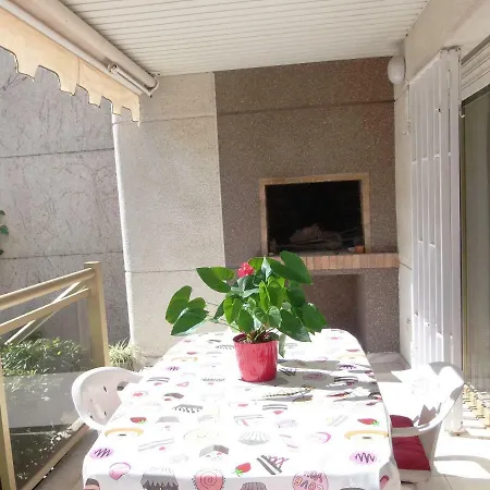 Gran Apartamento: Oasis Privado Con Jardín Y Piscina *
